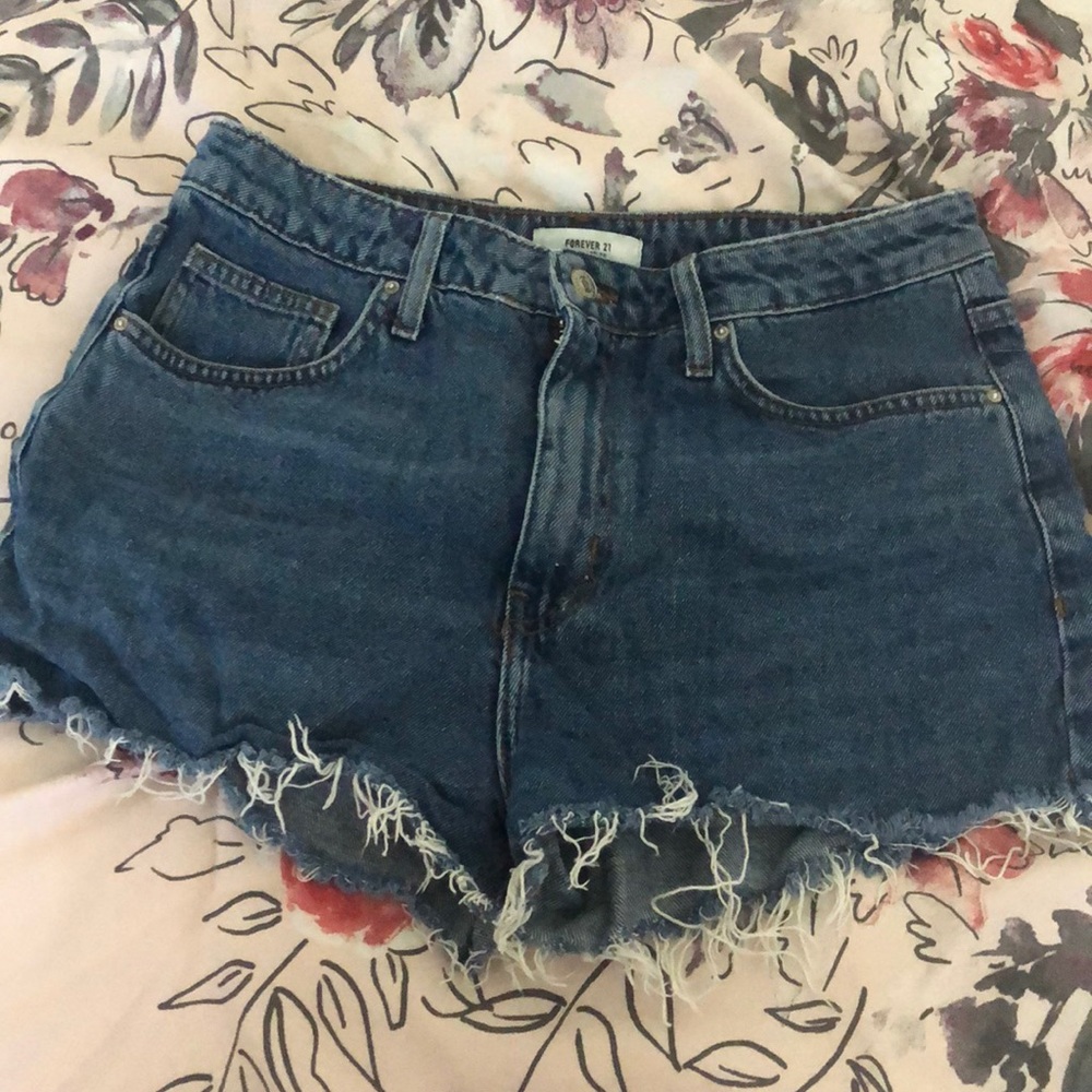 Blue high waisted jeans